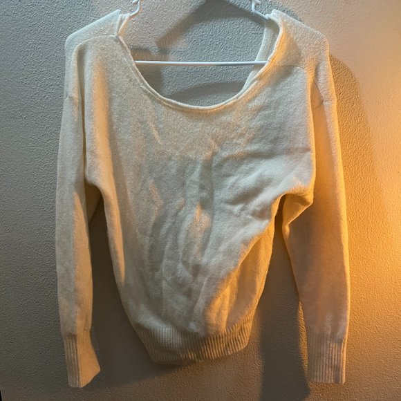 Victoria Secret's cream slouchy Fuzzy Sweater - Picture 6 of 10